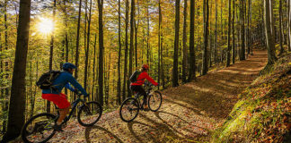 Wybierasz się na rower jesienią? Weź kamizelkę odblaskową! Wybierasz się na rower jesienią? Weź kamizelkę odblaskową!