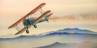 Czy można ściągać buty w samolocie?