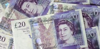 Kiedy najlepiej kupić funty?